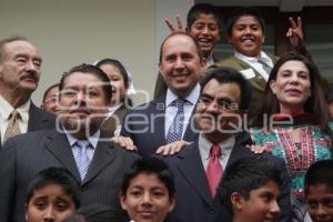 RECORRIDOS POR LOS TRES PODERES A ESTUDIANTES