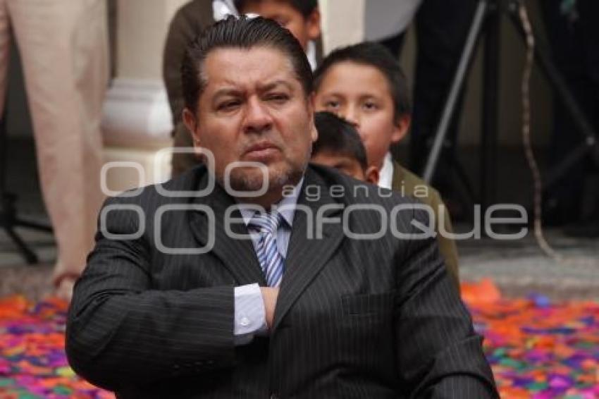 RECORRIDOS POR LOS TRES PODERES A ESTUDIANTES