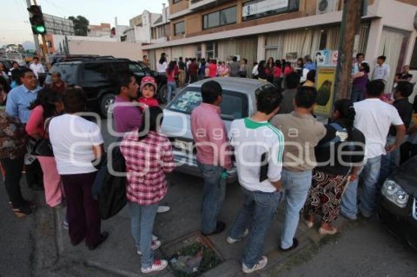 TRAMITAN REPOSICIÓN DE CREDENCIAL IFE