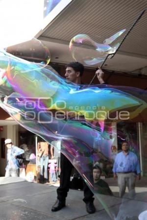 ESPECTACULO GAZILLION BUBBLE SHOW