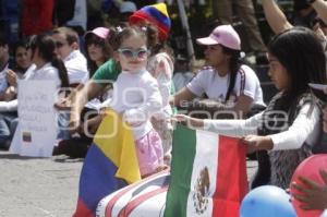 VENEZOLANOS PIDEN PAZ EN SU PAÍS