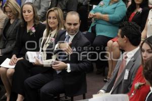 DÍA DE LA MUJER . CONGRESO