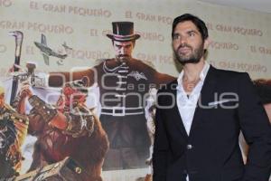 CINE . EL GRAN PEQUEÑO