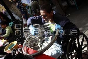 REPARACIÓN SILLAS DE RUEDA . ROTARY