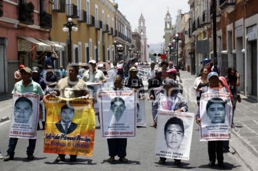 MANIFESTACIÓN AYOTZINAPA