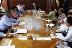 GOBIERNO MUNICIPAL . REGIDORES