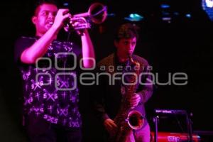 FESTIVAL INTERNACIONAL 5 DE MAYO . TROKER