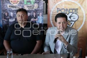 ENANITOS VERDES Y  HOMBRES G