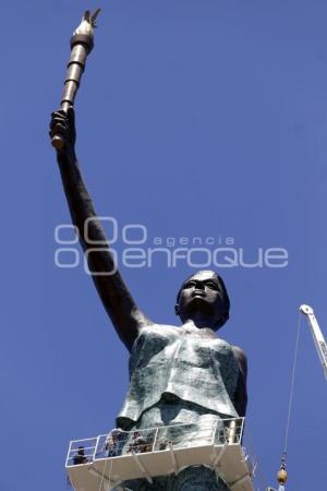 ESTATUA DE LA VICTORIA