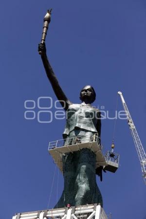 ESTATUA DE LA VICTORIA