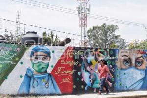 MURAL HOMENAJE A MÉDICOS