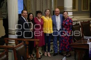 SESIÓN PÚBLICA ORDINARIA . CONGRESO