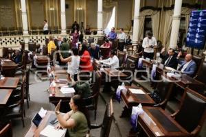 SESIÓN PÚBLICA ORDINARIA . CONGRESO