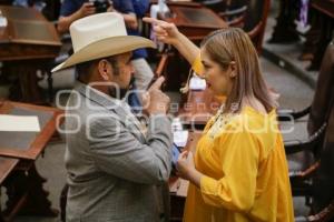 SESIÓN PÚBLICA ORDINARIA . CONGRESO