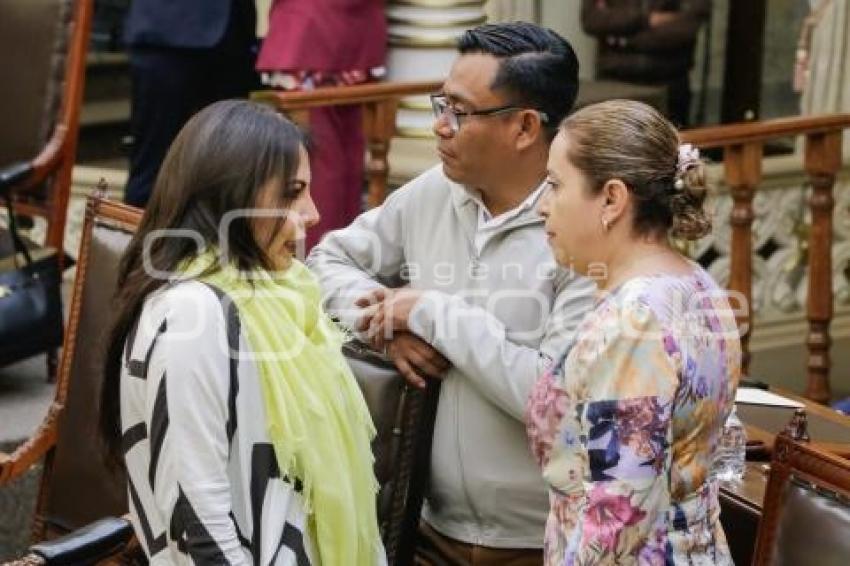 CONGRESO . SESIÓN PÚBLICA