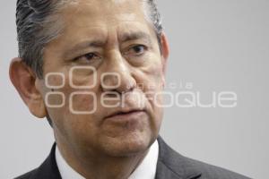 GILBERTO HIGUERA BERNAL