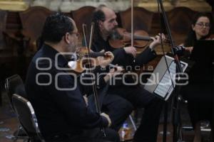 CONCIERTO . LUZ DE LAS VELAS