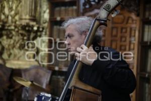 CONCIERTO . LUZ DE LAS VELAS