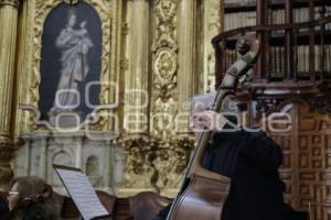 CONCIERTO . LUZ DE LAS VELAS
