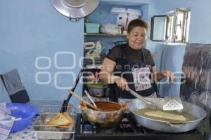 SAN PEDRO CHOLULA . MOLOTES EN NOGADA