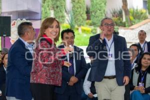 TLAXCALA . ENTREGA AUTOS SINDICATOS