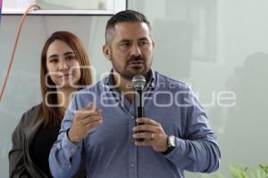 AYUNTAMIENTO . CONTIGO VEREMOS MÁS