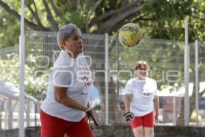 MES DEL ABUELO . CACHIBOL
