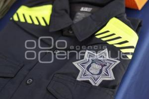 AYUNTAMIENTO . ENTREGA DE UNIFORMES SSC