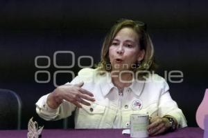 HOMENAJE PAULINA CAMARGO