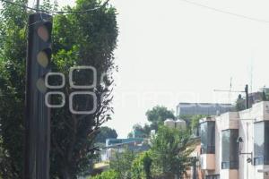 TLAXCALA . SEMÁFORO DESCOMPUESTO