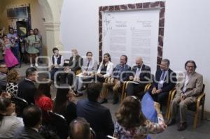 EXPOSICIÓN . EL ROSTRO DEL AUTOR