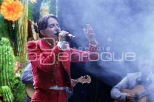 FIESTAS PATRIAS . MAJO AGUILAR