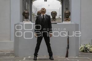 MUSEOS . UNA FAMILIA DE VALIENTES