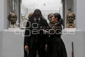 MUSEOS . UNA FAMILIA DE VALIENTES