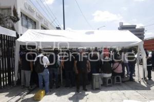 JFCA . REABREN OFICINAS