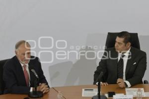 GOBIERNO ESTATAL . UNIVERSIDAD NUEVA YORK