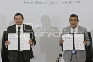 GOBIERNO ESTATAL . UNIVERSIDAD NUEVA YORK