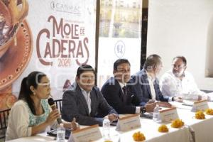 CANIRAC . COMIDA DE MOLE DE CADERAS