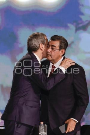 TOMA DE PROTESTA . JOSÉ CHEDRAUI