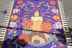 ZÓCALO . ALFOMBRA MONUMENTAL