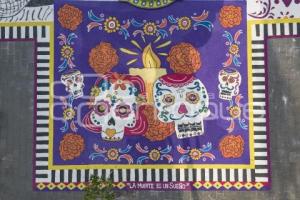 ZÓCALO . ALFOMBRA MONUMENTAL