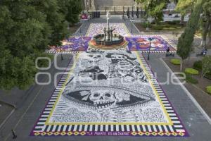 ZÓCALO . ALFOMBRA MONUMENTAL