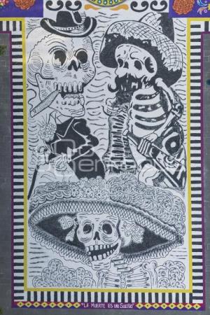 ZÓCALO . ALFOMBRA MONUMENTAL