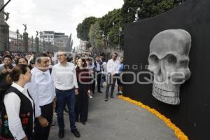 ZÓCALO . ALFOMBRA MONUMENTAL