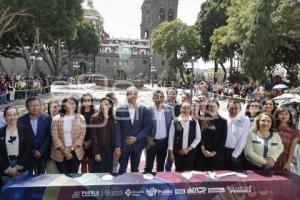 ZÓCALO . ALFOMBRA MONUMENTAL