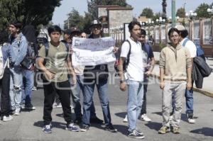 MANIFESTACIÓN . ESTUDIANTES TECNOLÓGICO DE PUEBLA 