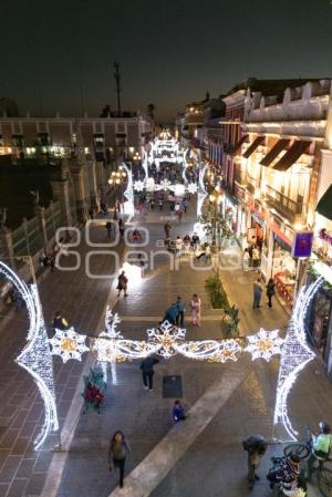 ZÓCALO . ILUMINACIÓN NAVIDEÑA