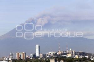 VOLCÁN POPOCATÉPETL . FUMAROLA
