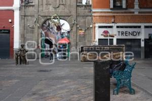 ESCULTURA ALAS QUE ABRAZAN