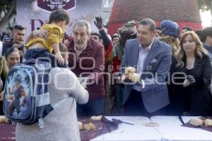 ROSCA DE REYES MONUMENTAL